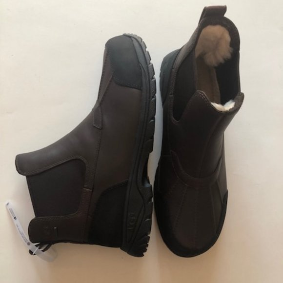 UGG Butte Chelsea waterproof fur leather boot. Cold weather boots. Size: 11, 12 - Picture 2 of 16